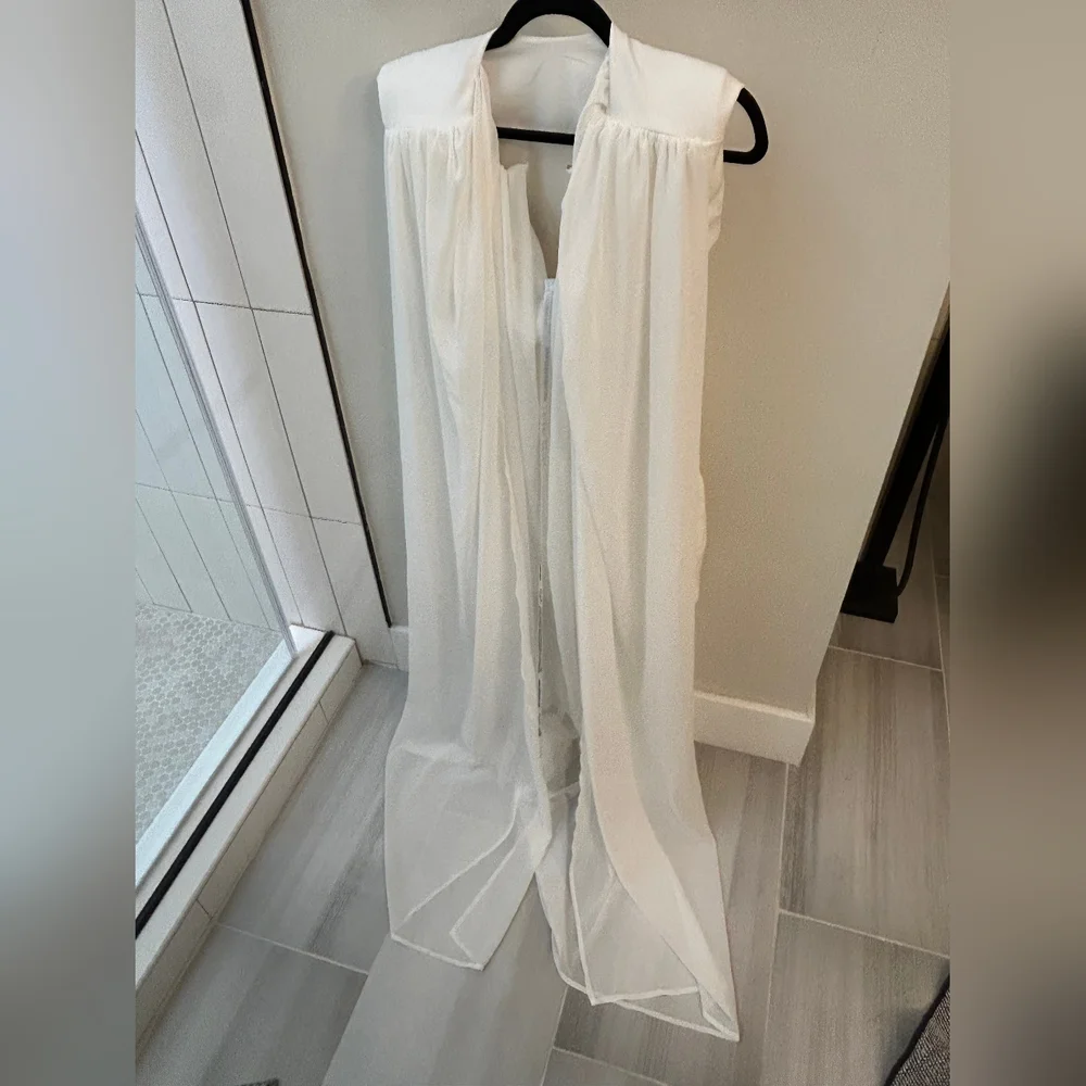 Elysium White Bodycon Mini Dress With Chiffon Cape size 6 in white - Picture 5 of 7